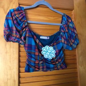 Shop hopes plaid crop top